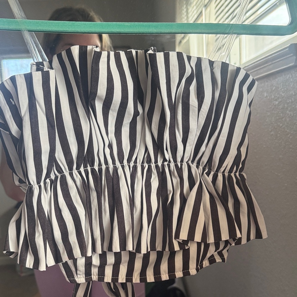 vestique Black and White Striped Ruffle Tube Top